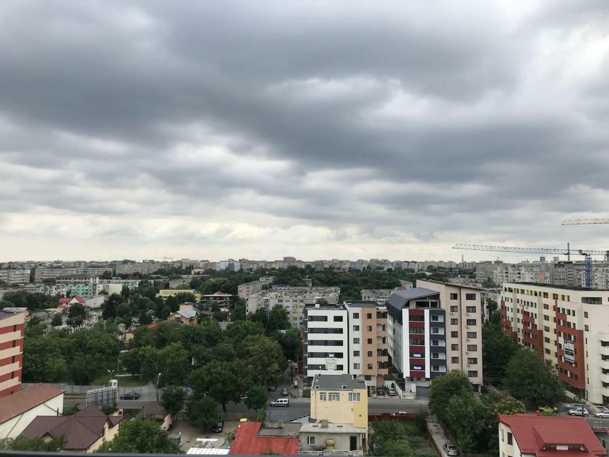 Luxury Westpark 2 Residence With Lake View Bukarest Exterior foto