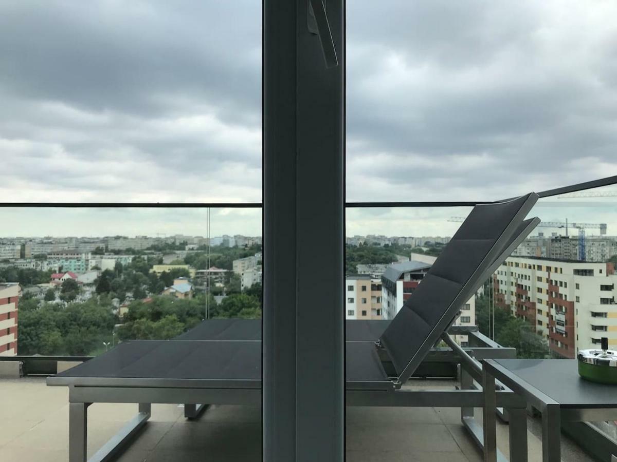 Luxury Westpark 2 Residence With Lake View Bukarest Exterior foto