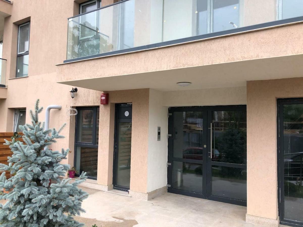 Luxury Westpark 2 Residence With Lake View Bukarest Exterior foto